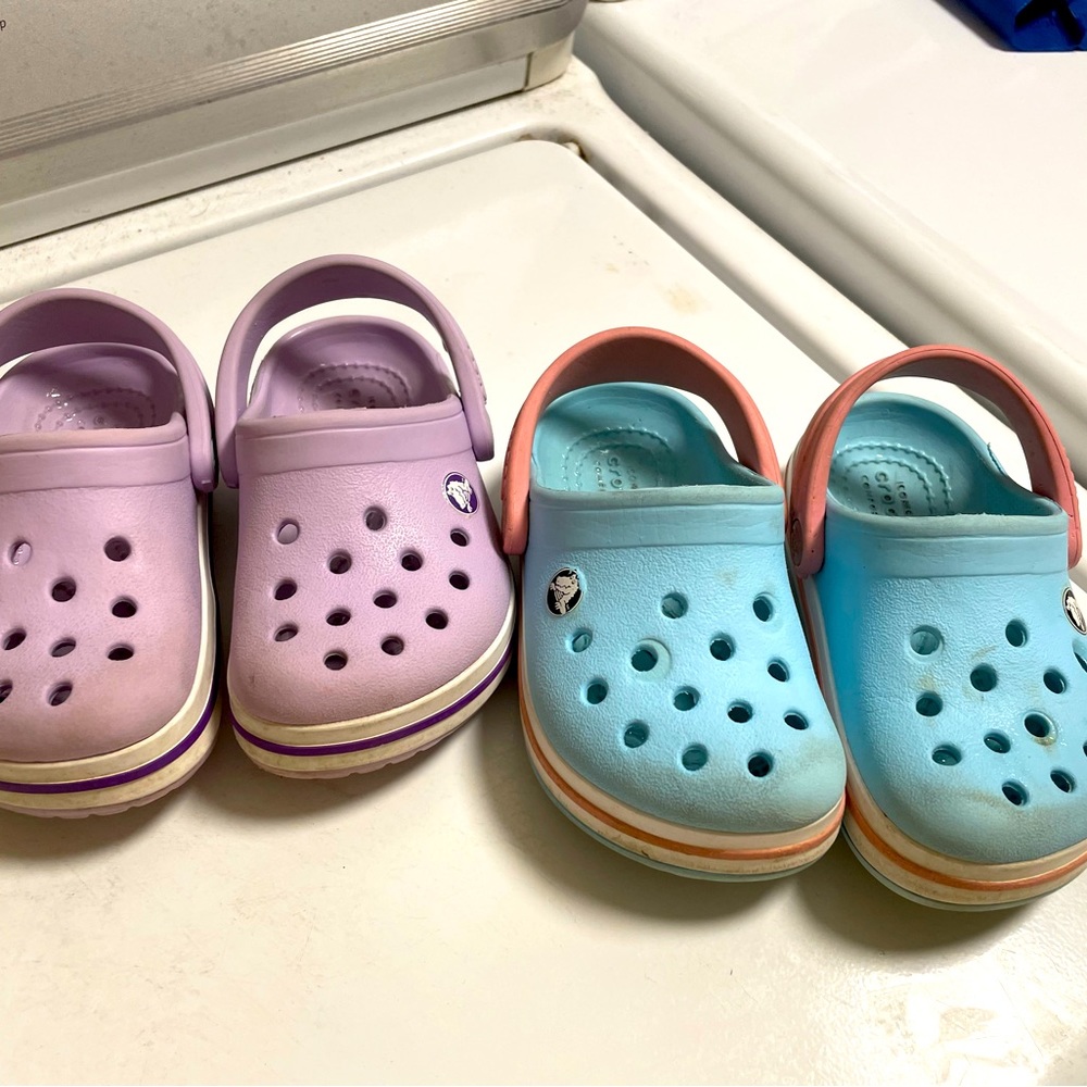 Toddler 6 croc lot